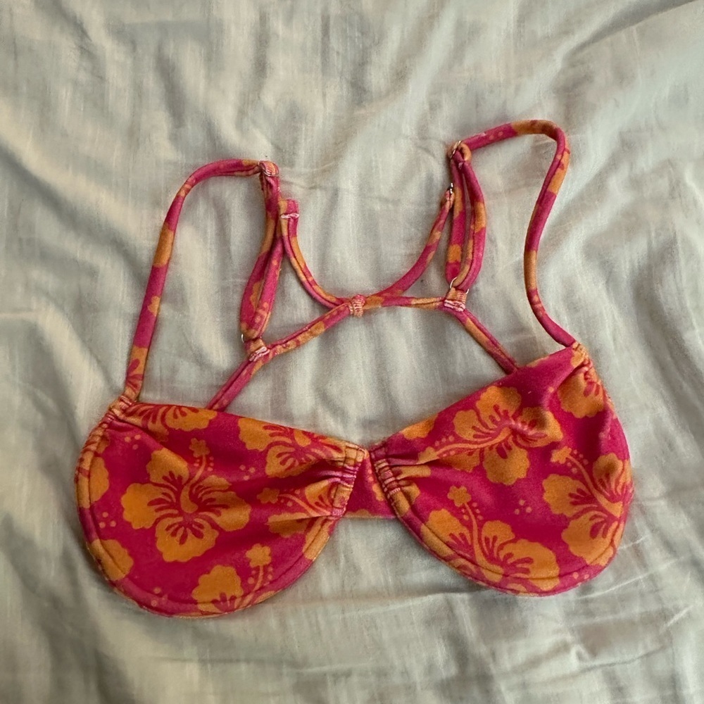 Frankie’s Bikinis Maggie Terry Underwire Bikini Top Hibiscus Honey (600) - Picture 4 of 7